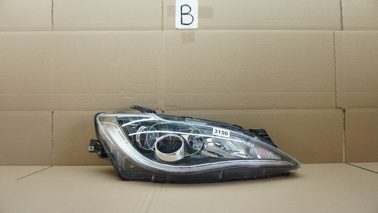 2017-2018 CHRYSLER PACIFICA FRONT RIGHT PASSENGER HEADLIGHT HELOGEN W/ LED OEM