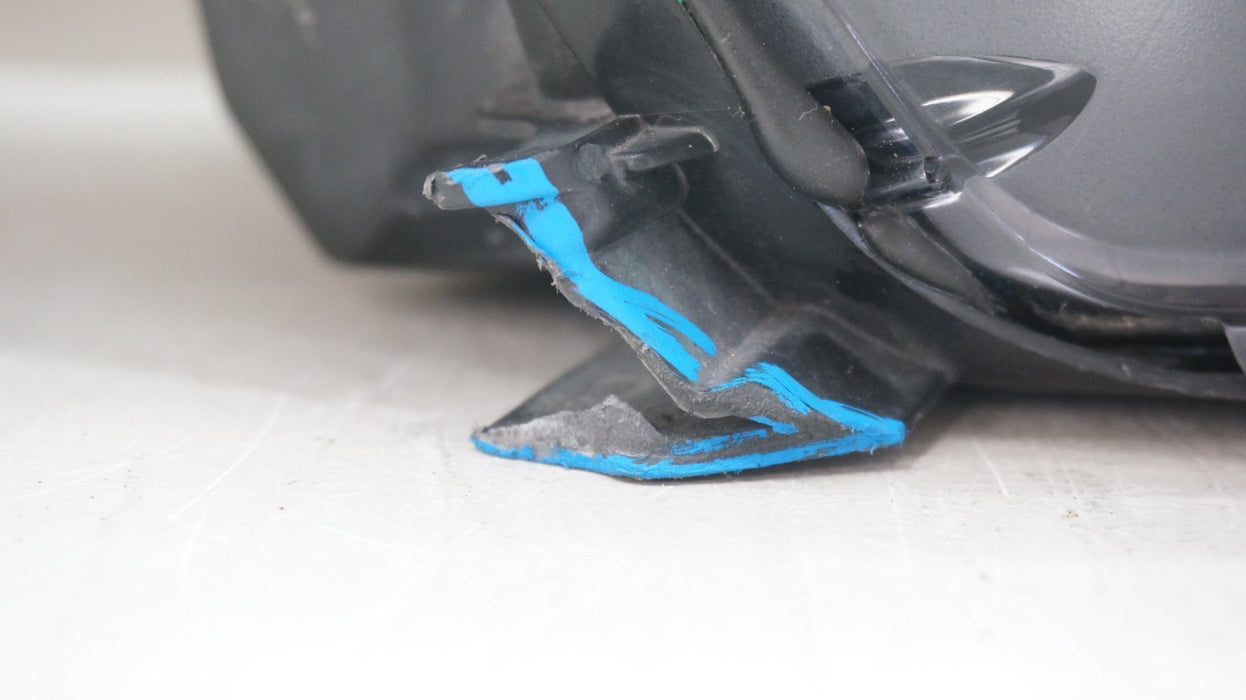 2015-2017 HYUNDAI ACCENT FRONT RIGHT PASSENGER SIDE HALOGEN HEADLIGHT OEM