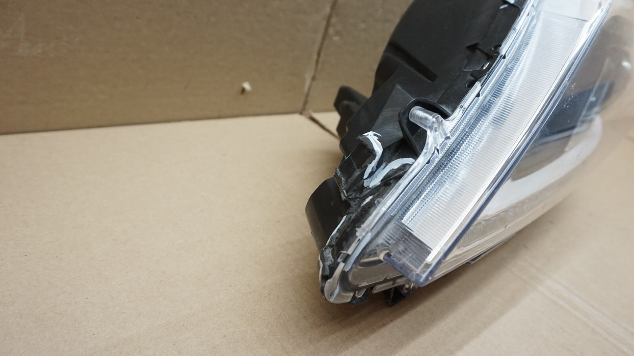 2015-2018 TOYOTA SIENNA FRONT LEFT DRIVER SIDE HEADLIGHT HEADLAMP HALOGEN OEM