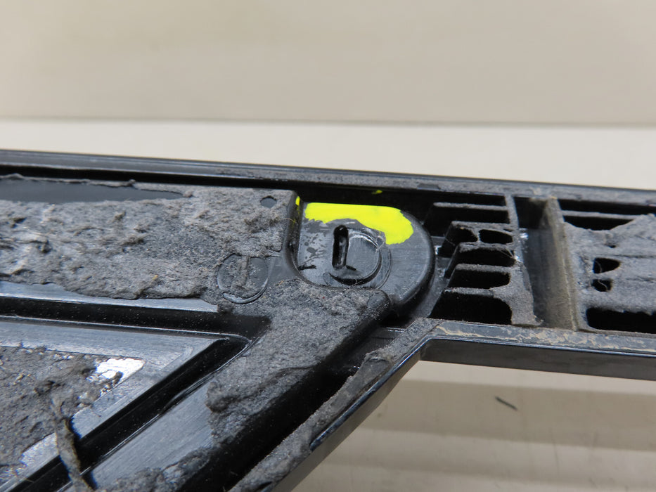 2022-2023 TOYOTA TUNDRA PLATINUM FRONT RIGHT PASSENGER SIDE DOOR MOLDING OEM