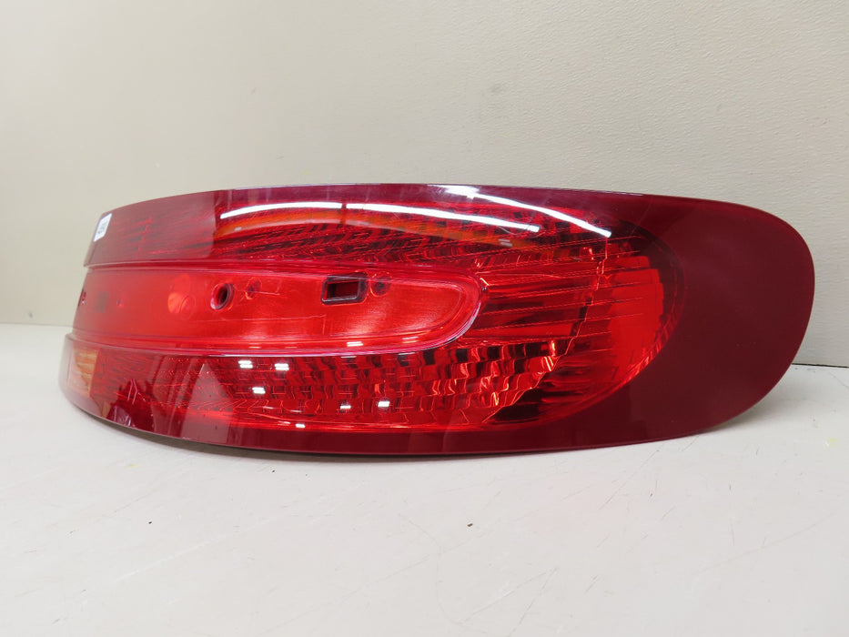 ASTON MARTIN D89,V8 VANTAGE REAR RIGHT PASSENGER SIDE TAIL LIGHT OEM