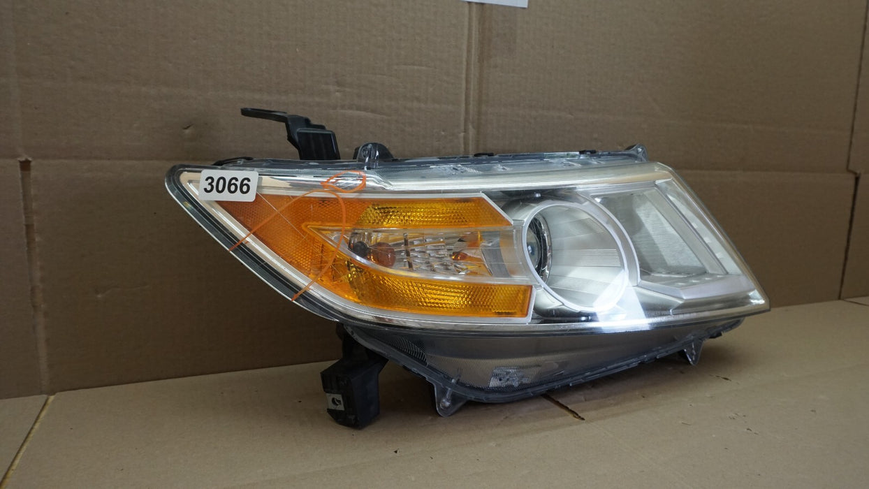 2011-2013 HONDA ODYSSEY FRONT PASSENGER SIDE HEADLIGHT HEAD HALOGEN LAMP OEM