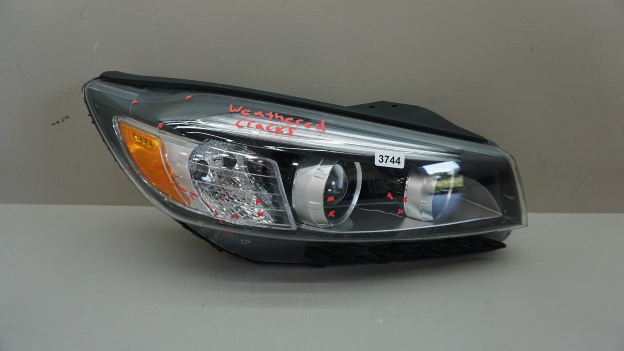 2016-2018 KIA SORENTO FRONT RIGHT PASSENGER SIDE HEADLIGHT LAMP OEM 92102-C6
