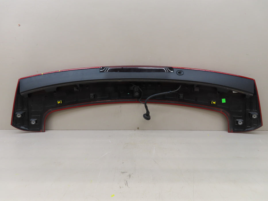 2018-2023 CHEVROLET EQUINOX TAILGATE LIFTGATE ROOF SPOILER & LIGHT OEM 84211851