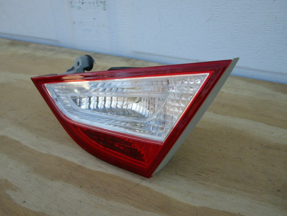 2011-2014 HYUNDAI SONATA REAR TRUNK RIGHT PASSENGER SIDE INNER TAIL LIGHT OEM