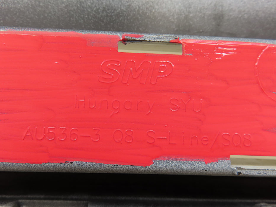 2019-2023 AUDI Q8 S-LINE REAR MIDDLE BUMPER COVER LOWER VALANCE OEM 4M8807527D