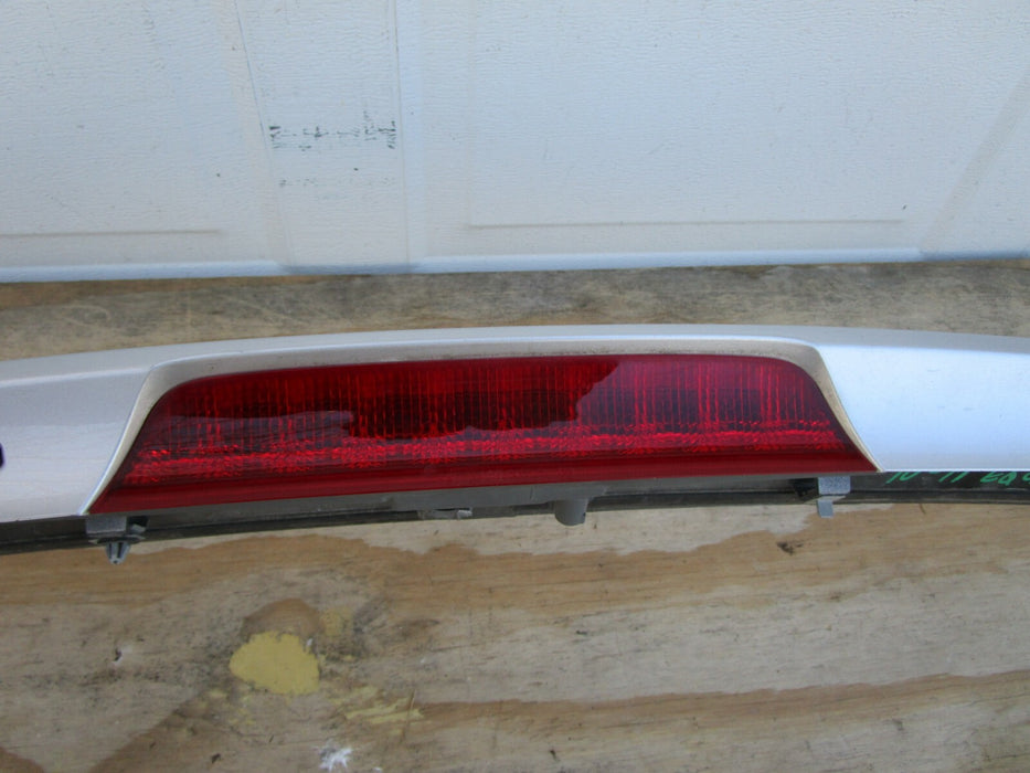 10 11 12 13 14 15 16 17 CHEVROLET EQUINOX REAR SPOILER WING W/BRAKE LAMP OEM