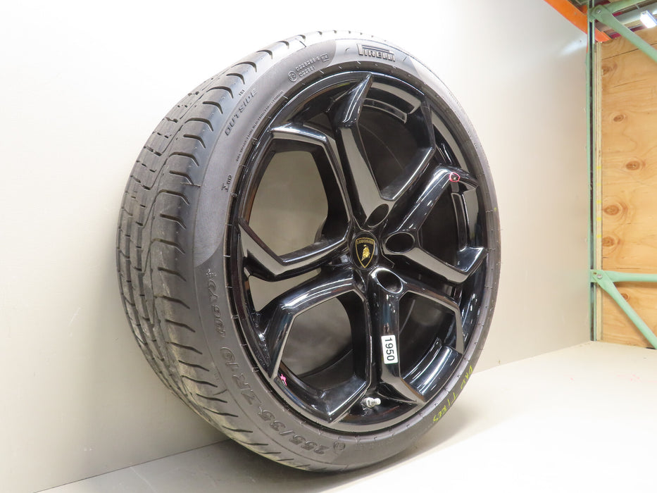 LAMBORGHINI AVENTADOR LP700 FRONT 19" GENUINE OEM RIM 470601025