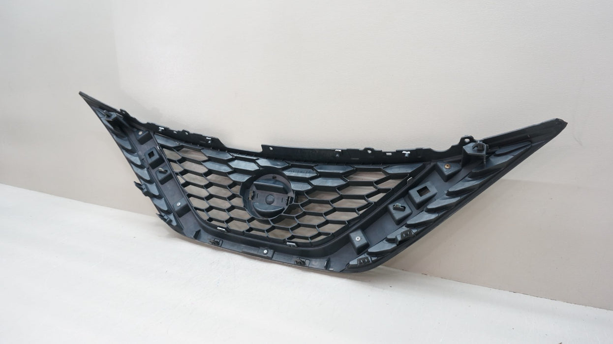 2016-2019 NISSAN SENTRA FRONT BUMPER RADIATOR GRILLE OEM