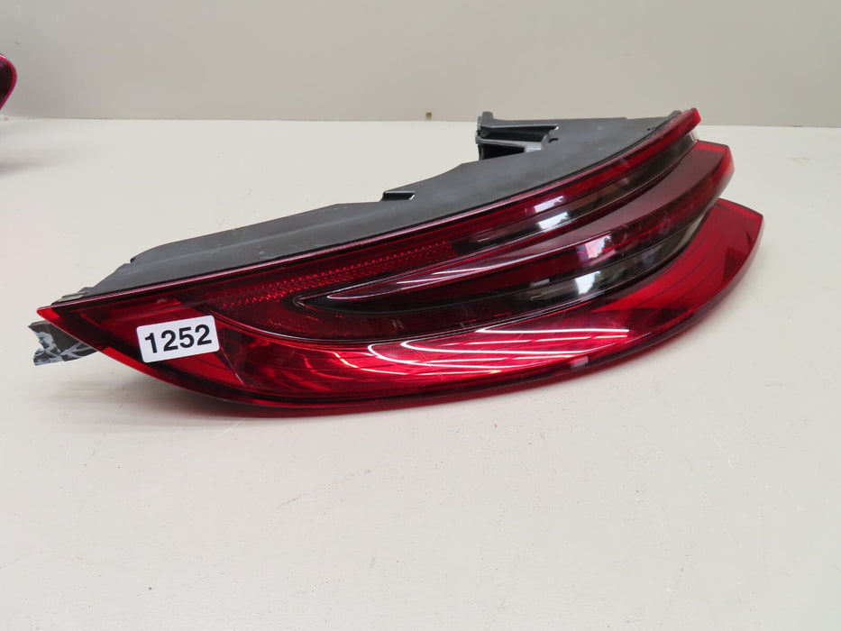 2017-2019 PORSCHE PANAMERA REAR  DRIVER SIDE LIGHT TAILLIGHT LAMP ASSEMBLY OEM