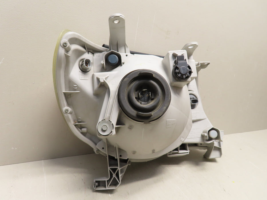 2005-2011 TOYOTA TACOMA FRONT LEFT DRIVER SIDE HALOGEN HEADLIGHT OEM