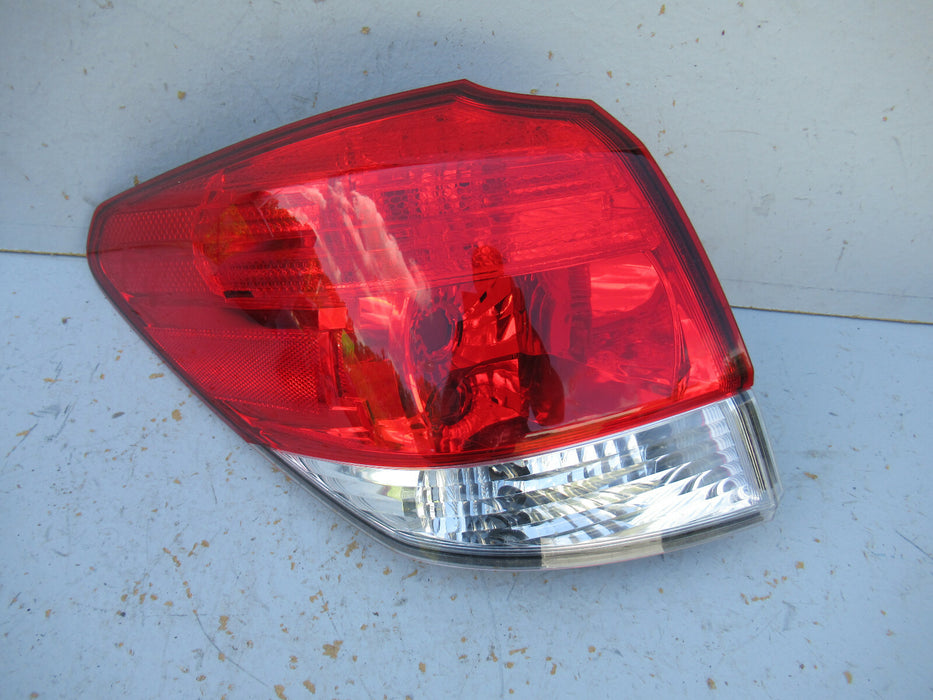 2010 2011 2012 2013 2014 SUBARU OUTBACK LEFT TAILLIGHT LAMP OEM
