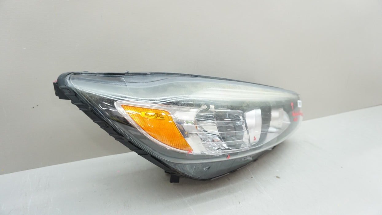 2016-2018 KIA SORENTO FRONT RIGHT PASSENGER SIDE HEADLIGHT LAMP OEM 92102-C6