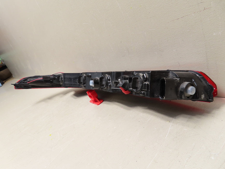 2017-2023 AUDI Q7 REAR BUMPER RIGHT PASSENGER TAIL LIGHT LAMP OEM 4MO 945 096 A