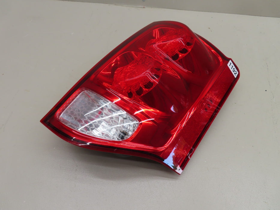 2011-2014 DODGE GRAND CARAVAN REAR RIGHT SIDE TAILLIGHT TAILLAMP ASSEMBLY OEM