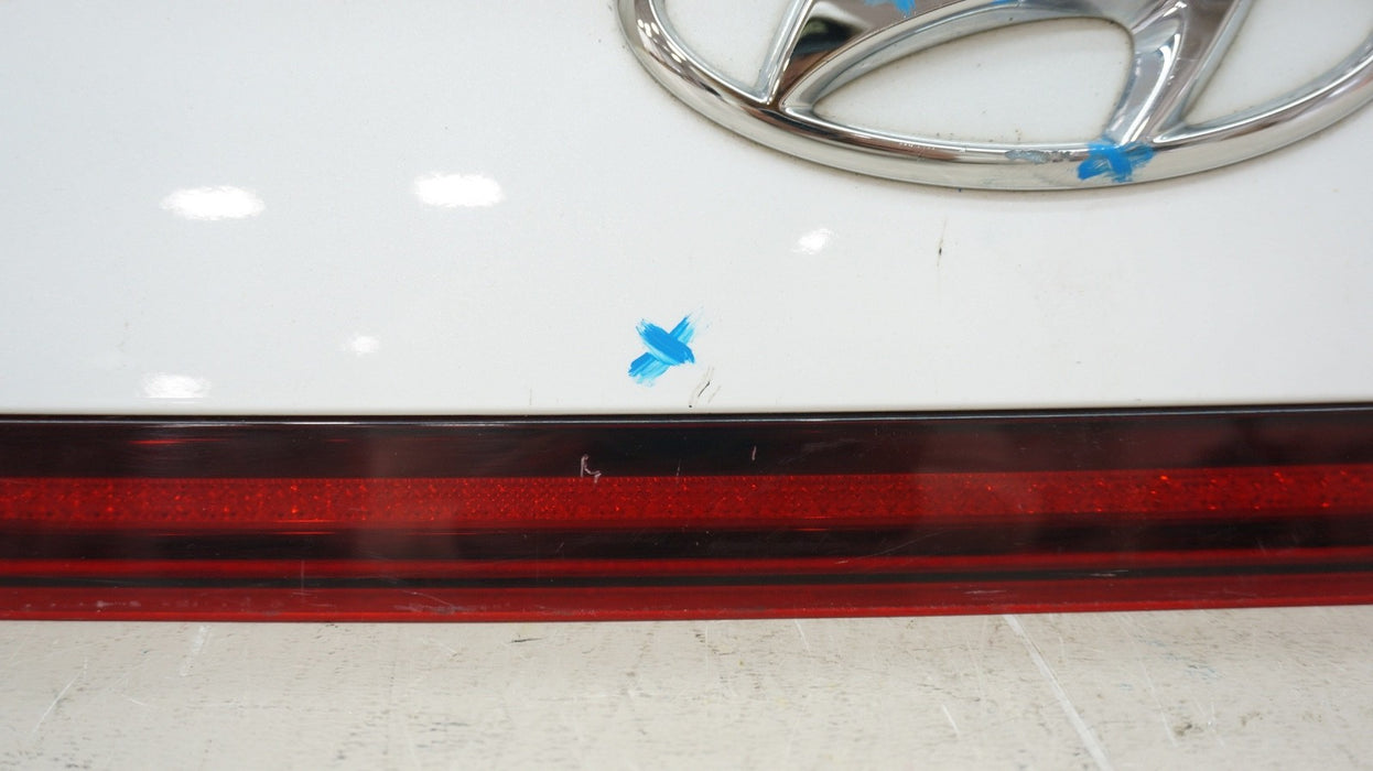 2020-2023 HYUNDAI SONATA REAR DECK LID FINISH PANEL W/CAMERA OEM 87371-L0000