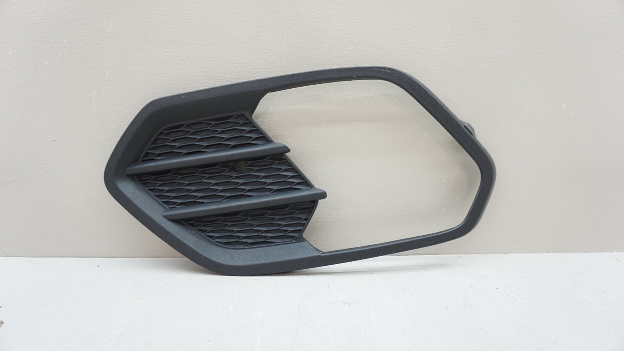 2017-2019 FORD ESCAPE FRONT LEFT DRIVERS SIDE FOG LIGHT BEZEL TRIM GJ54-17K947
