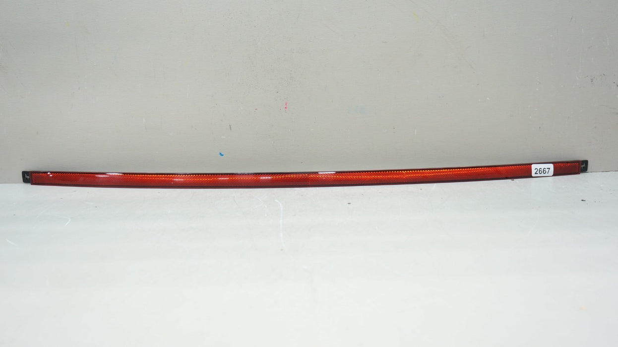 2022-2024 VOLKSWAGEN TIGUAN REARCENTER BUMPER REFLECTOR OEM 5NA945109