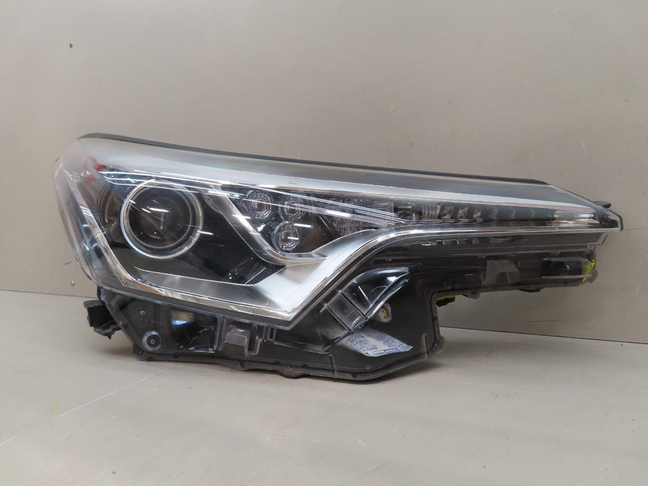 2018-2019 TOYOTA C-HR FRONT RIGHT SIDE HEADLIGHT LAMP HALOGEN OEM 81110-F4041