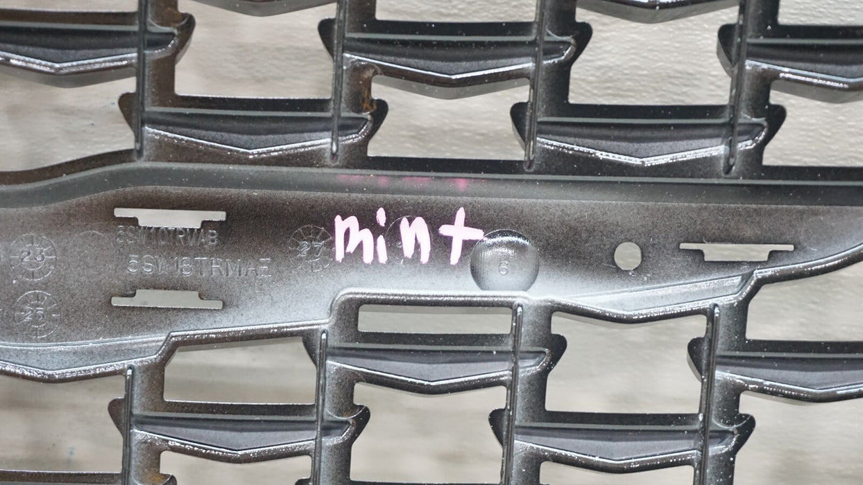 **MINT** 2015-2021 CHRYSLER 300 FRONT RADIATOR GRILLE 6DF46TRMAB OEM