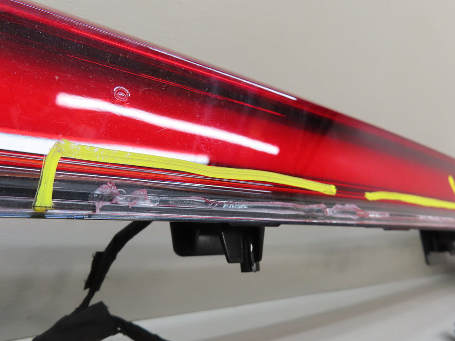 2020-2024 LINCOLN AVIATOR REAR CENTER TRUNK TAIL LIGHT LED W/CAMERA OEM