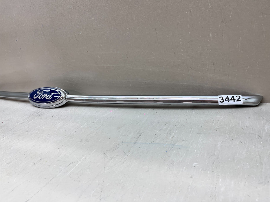 2013-2019 FORD TAURUS REAR TRUNK CHROME TRIM OEM DG13-54425A22