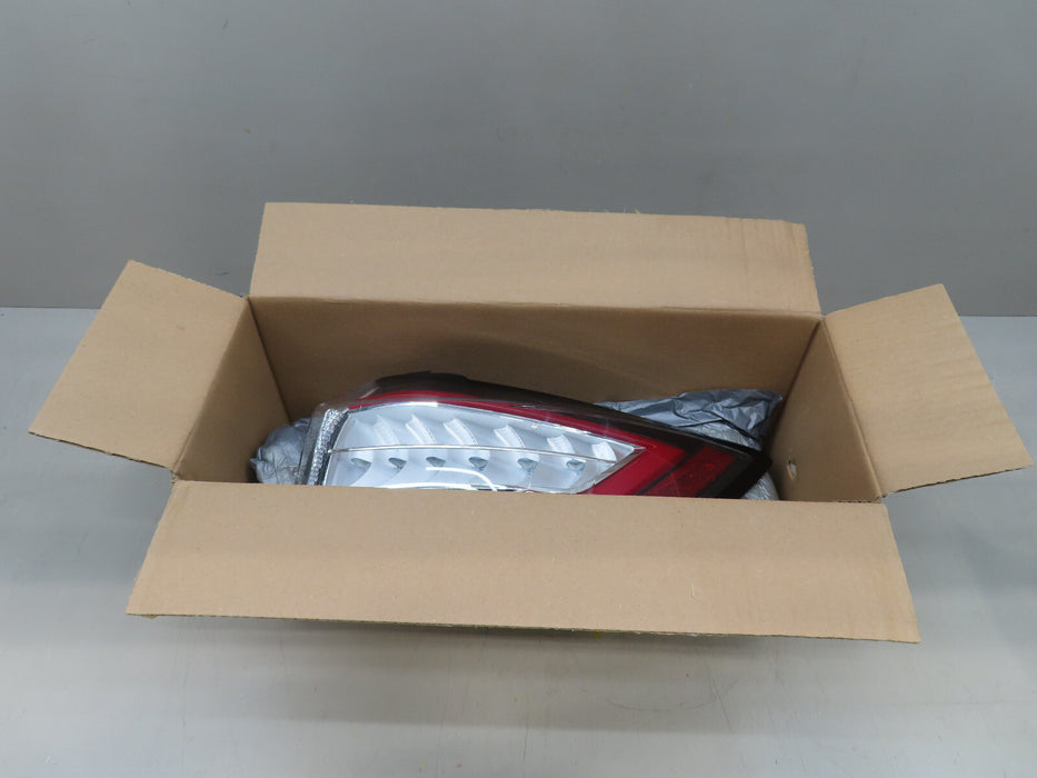 2015-2018 FORD EDGE RIGHT RH LED TAIL LIGHT LAMP OEM  HT4Z13404D
