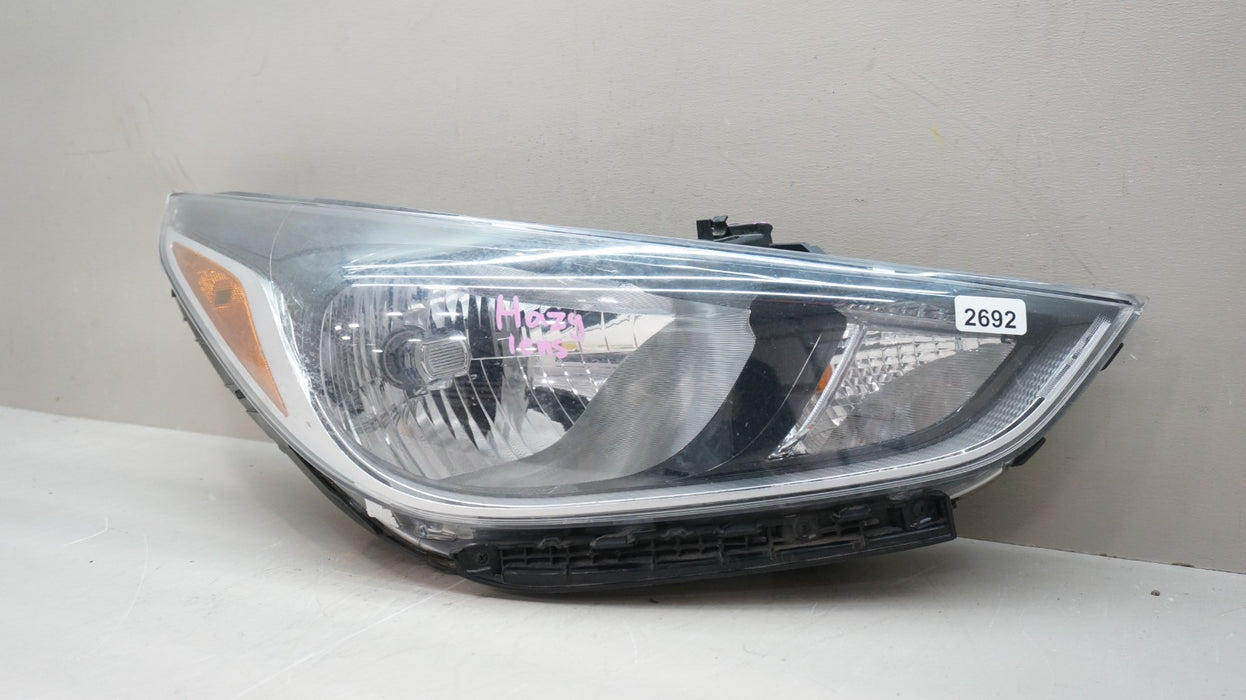2015-2017 HYUNDAI ACCENT FRONT RIGHT PASSENGER SIDE HALOGEN HEADLIGHT OEM