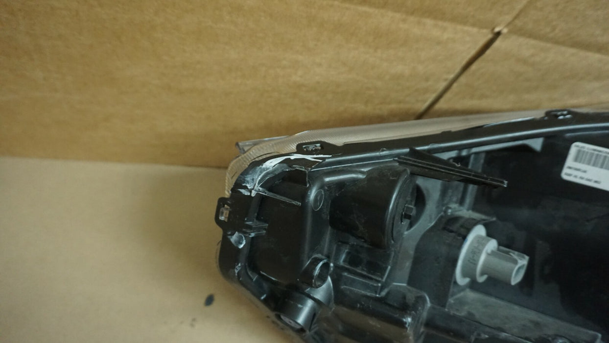 2017-2020 NISSAN KICKS FRONT RIGHT PASSENGER SIDE HEADLIGHT HALOGEN LAMP OEM