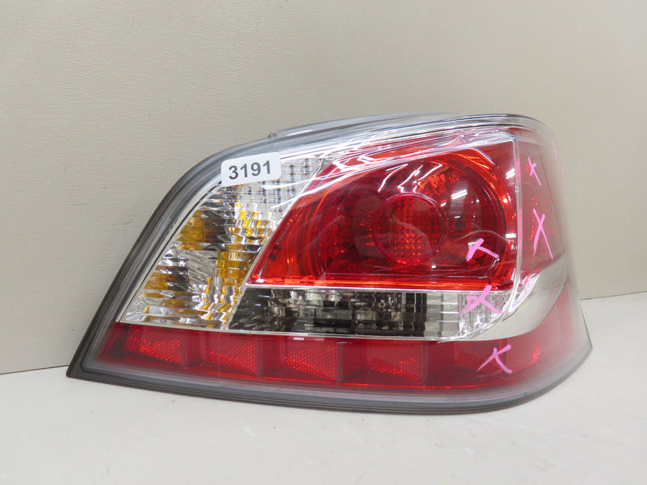 2013-2015 NISSAN ALTIMA REAR PASSENGER SIDE TAIL LIGHT OEM