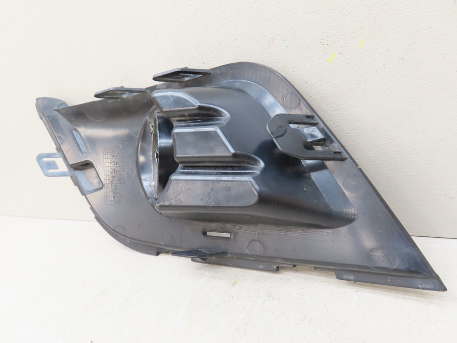 2016 2017 2018 BUICK ENVISION FRONT RIGHT PASSENGER FOG LIGHT COVER BEZEL OEM