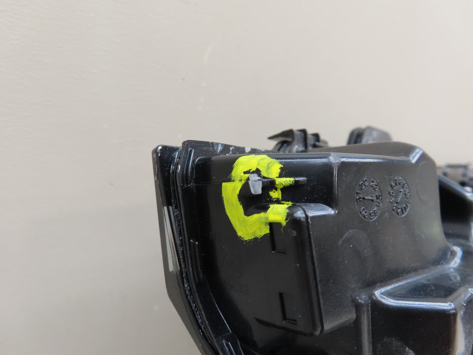 2025 HYUNDAI TUCSON REAR COMBINATION LIGHT CENTER OEM