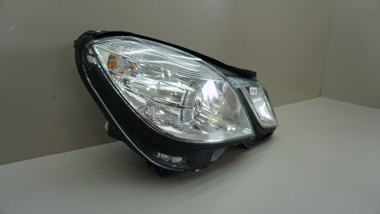 2010-2013 MERCEDES E350 E550 W212 RIGHT HEADLIGHT LAMP HALOGEN OEM A2128208661
