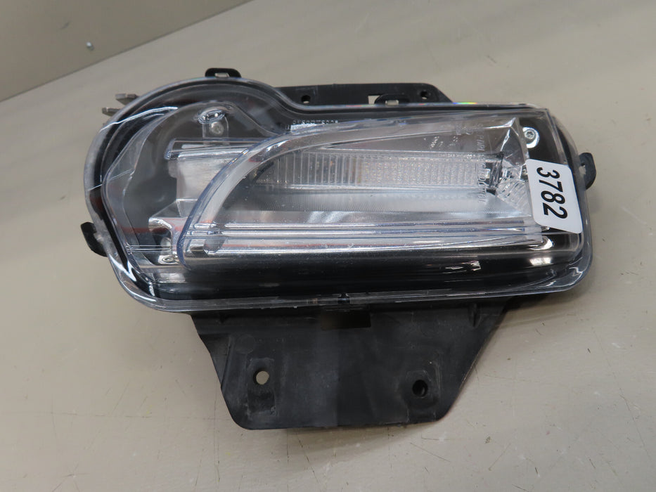 2013-2017 CADILLAC XTS FRONT RIGHT PASSENGER DAYTIME RUNNING LIGHT LED OEM