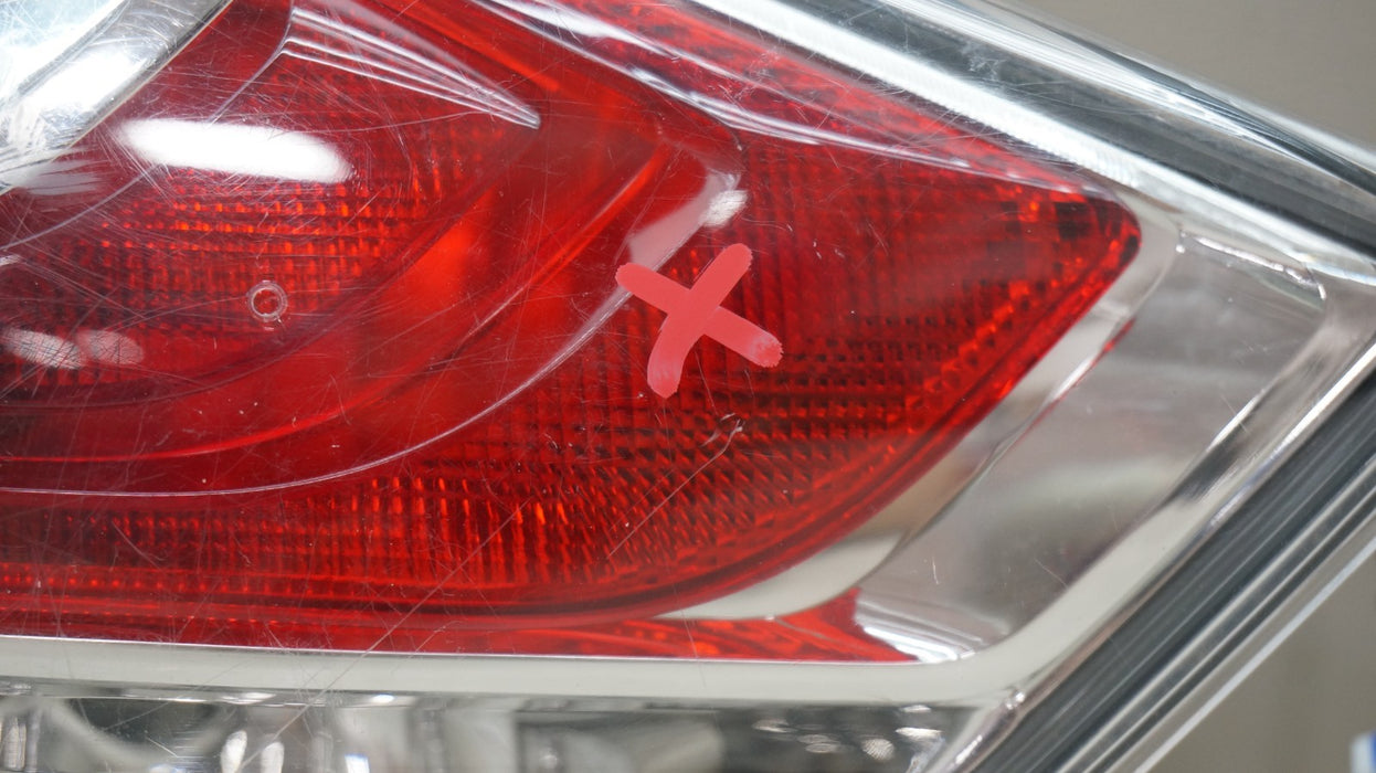 2014-2016 NISSAN ROGUE REAR LEFT DRIVERS SIDE INNER TAIL LIGHT OEM