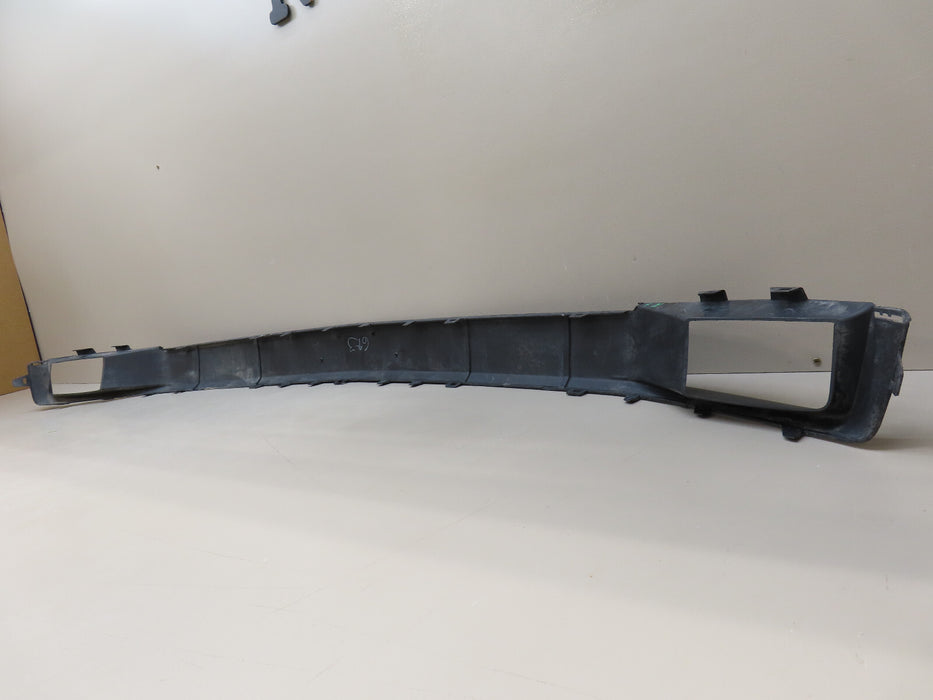 2015-2020 CHEVROLET TAHOE SUBURBAN FRONT BUMPER TRIM MOLDING OEM 22936495