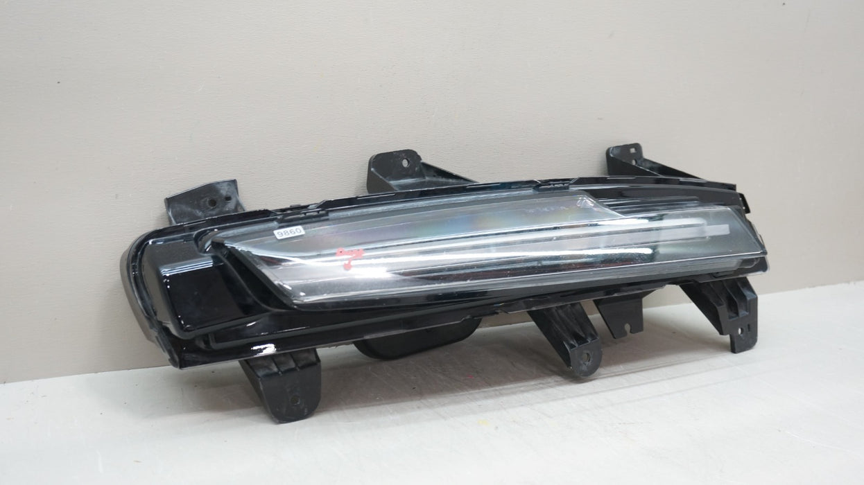 2021-2024 CADILLAC ESCALADE FRONT LEFT DAYTIME RUNNING LIGHT DRL OEM 85117442