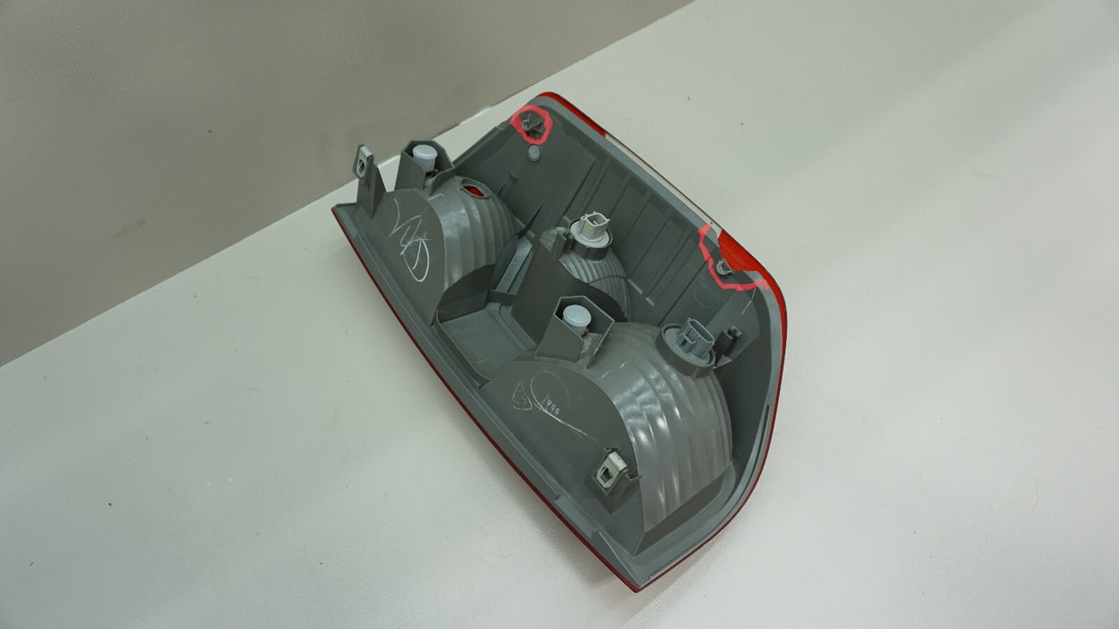 2014-2020 TOYOTA TUNDRA LEFT DRIVER SIDE HALOGEN TAIL LIGHT OEM