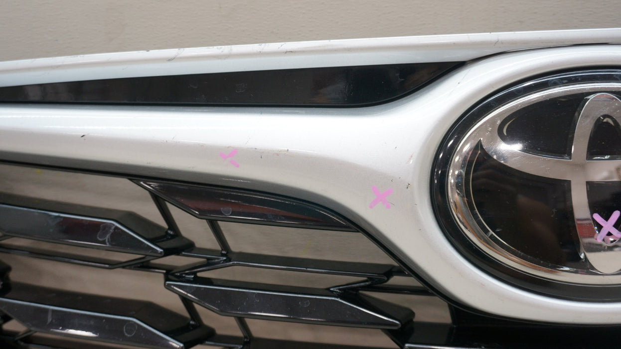 2020-2023 TOYOTA HIGHLANDER FRONT RADIATOR GRILLE OEM 53111-0E250