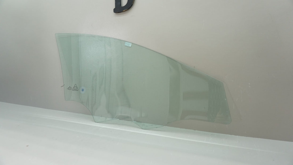 2009-2013 HYUNDAI ELANTRA GLS SEDAN FRONT LEFT DRIVER SIDE DOOR WINDOW GLASS OEM