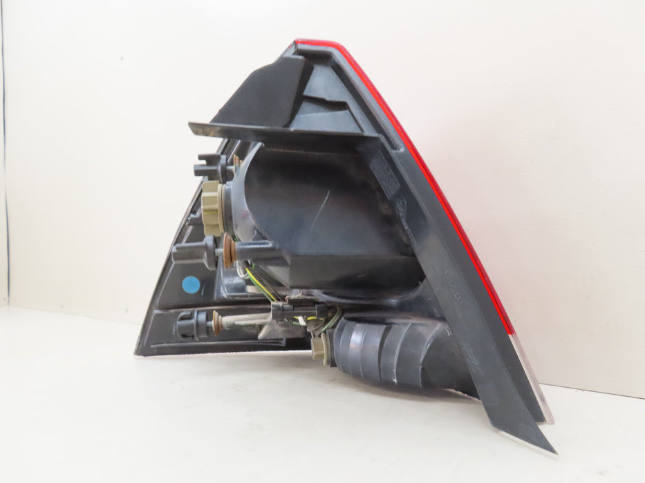 2006-2013 CHEVROLET IMPALA REAR RIGHT PASSENGER SIDE TAIL LIGHT OEM