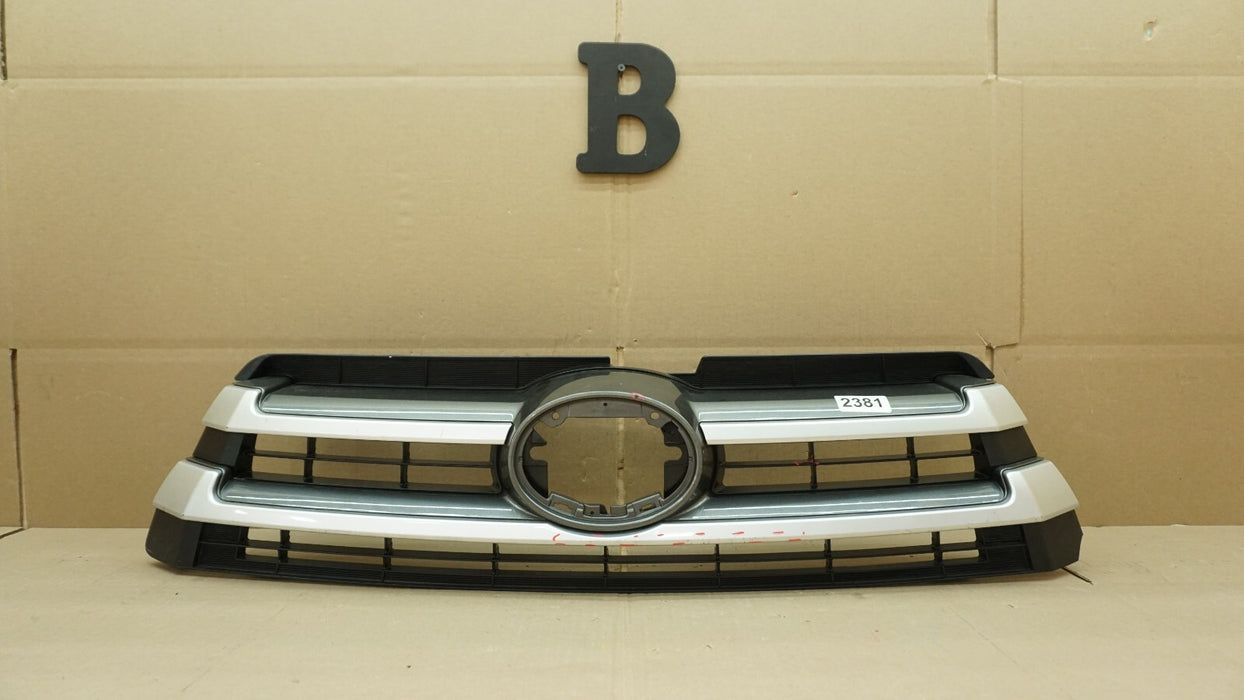 2017-2018 TOYOTA HIGHLANDER FRONT BUMPER UPPER GRILL GRILLE OEM 531110E220 17 18