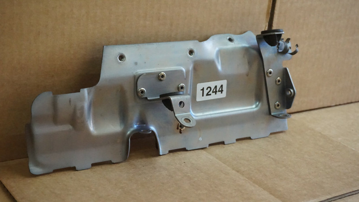 2016-2020 MERCEDES C63 AMG W205 4.0L M177 TURBO LEFT DRIVER HEAT SHIELD OEM