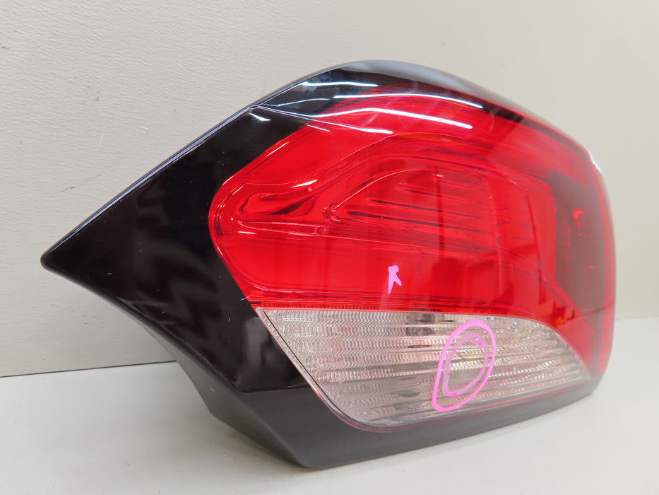 2017-2020 CHRYSLER PACIFICA REAR RIGHT PASSENGER SIDE INNER TAIL LIGHT OEM