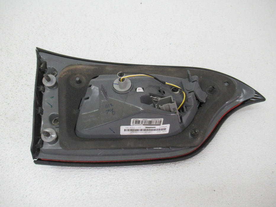 2014 2015 2016 2017 2018 JEEP CHEROKEE RIGHT INNER LED TAIL LIGHT LAMP OEM