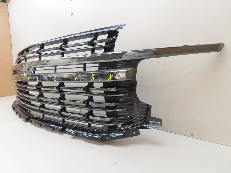 2021 2022 CHEVROLET TAHOE SUBURBAN LT/RST FRONT RADIATOR GRILLE GRILL OEM