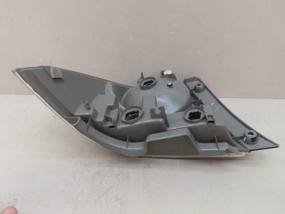 2002 2003 LEXUS IS300 REAR RIGHT PASSENGER SIDE TAIL LIGHT HALOGEN OEM