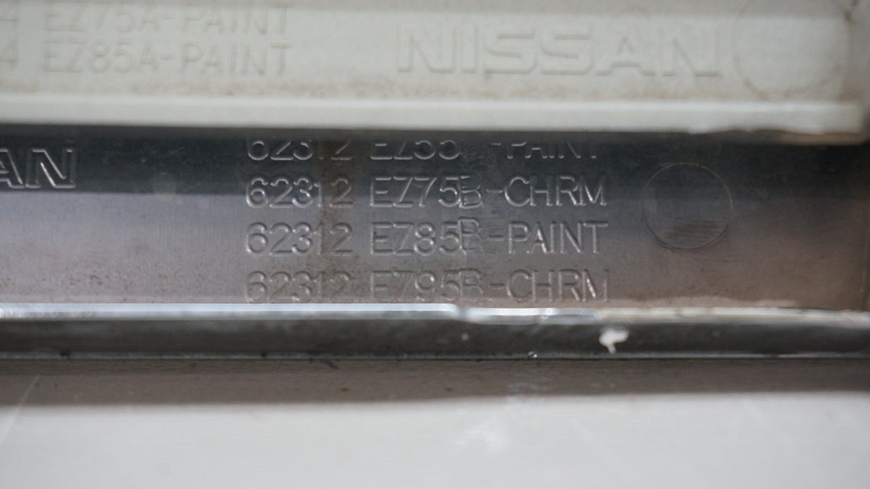2016-2019 NISSAN TITAN XD FRONT RADIATOR GRILLE GRILL 62310-EZ20A OEM