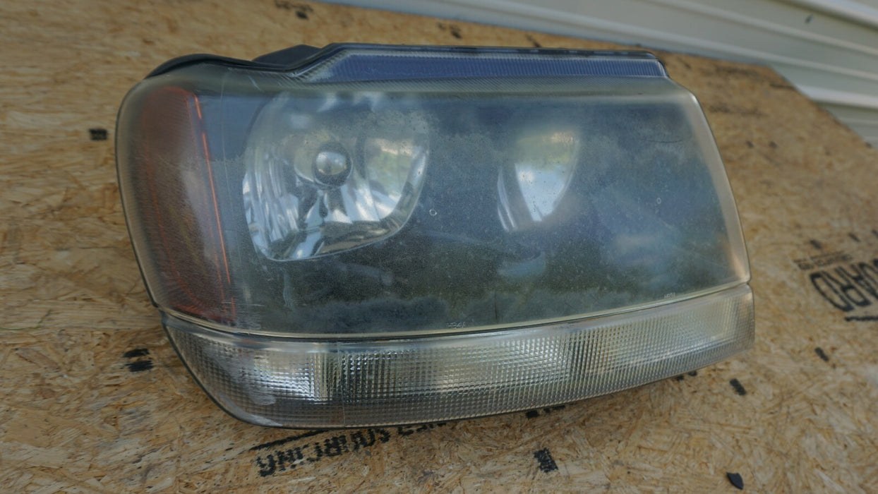 99 00 01 02 03 04 JEEP GRAND CHEROKEE RIGHT FRONT HEADLIGHT OEM