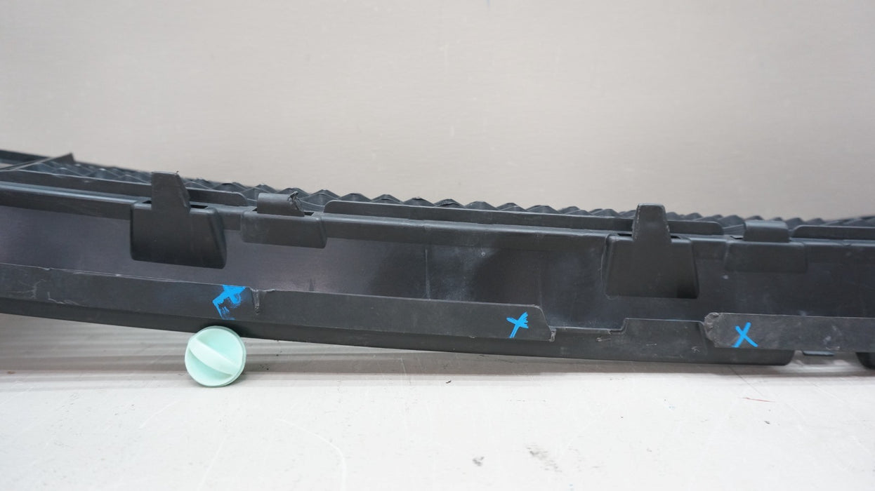 2019-2023 MERCEDES BENZ C300 FRONT LOWER CENTER GRILLE OEM 205-885-25 01